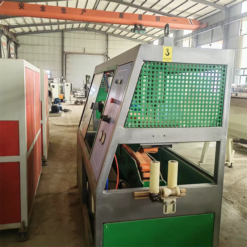 Gebrauchte HDPE 110 mm dreischichtige Rohrproduktionsmaschine